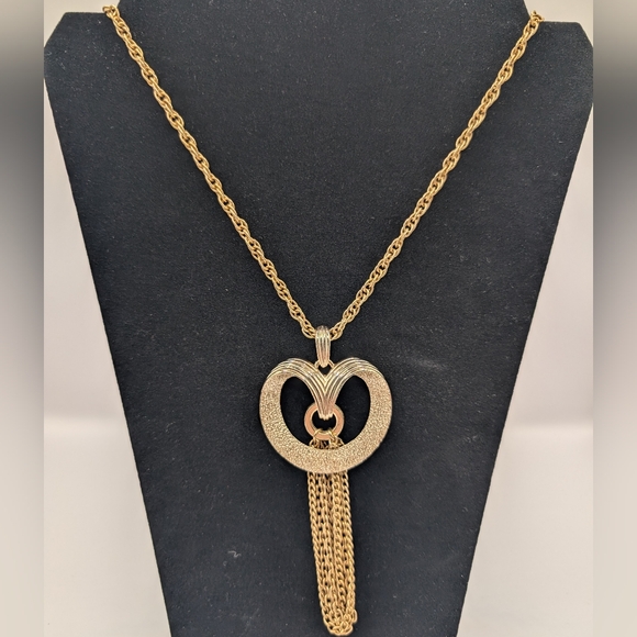 SARAH COVENTRY Vintage Necklace Gold Chain Heart Pendant with Tassel - Picture 1 of 8